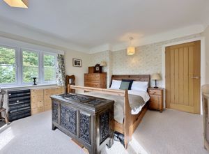 Photo 25- click for photo gallery